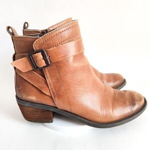 Vince Camuto Camel Tan Belted Buckle Leather Booties Ankle Boots Preppy Size 6